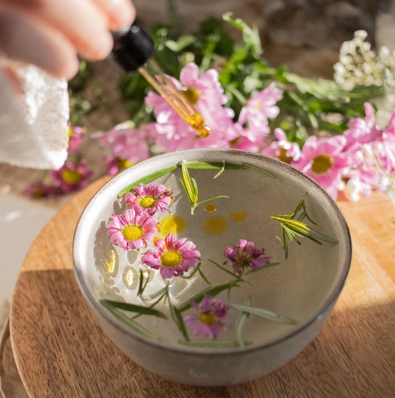 Approche du massage holistique par l'écoute du corps, avec présence et attention